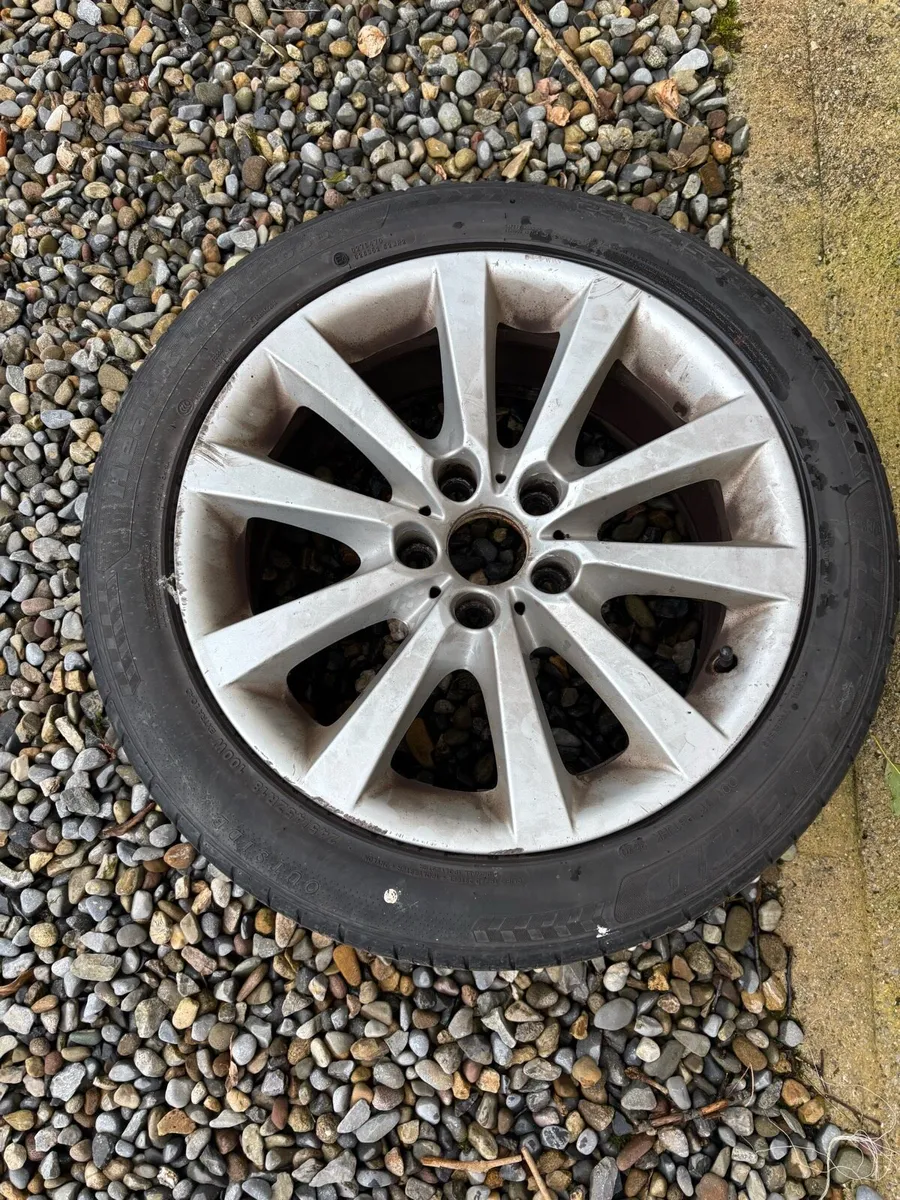 Bmw alloy wheel