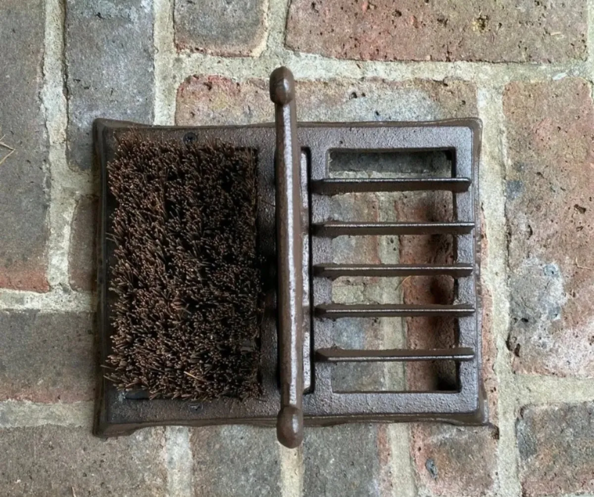 Vintage Style Cast Iron Boot Scraper & Brush NEW - Image 2