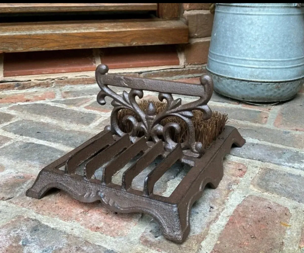 Vintage Style Cast Iron Boot Scraper & Brush NEW - Image 4