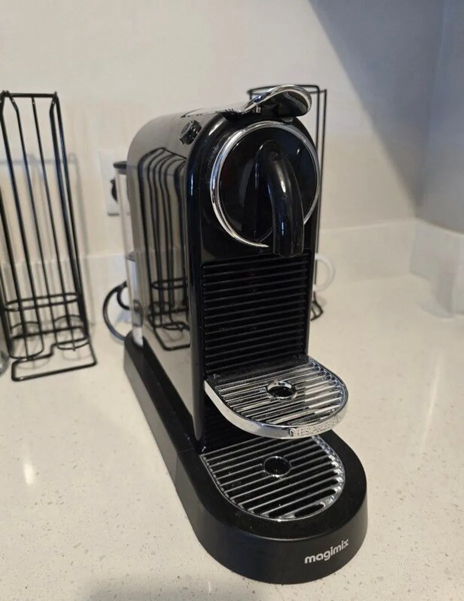 Nespresso Coffee Machine by Magimix - Excellent Condition! - Image 3