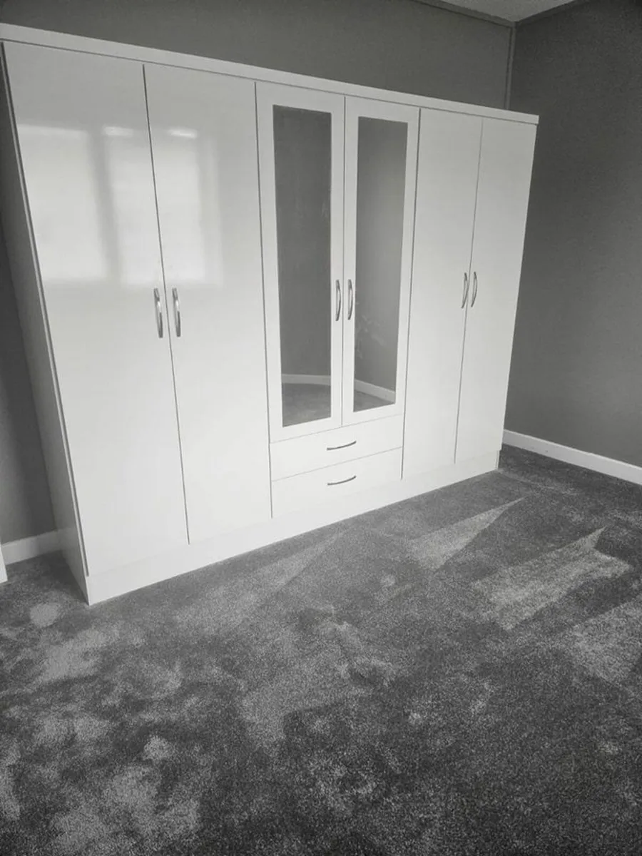 wardrobes - Image 4