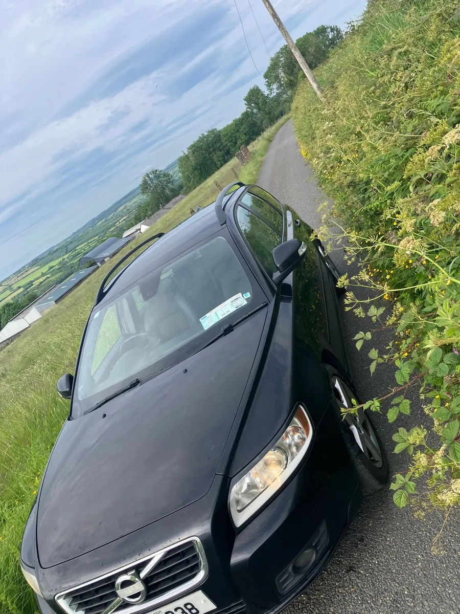 Volvo V50 estate 1.6d - Image 2