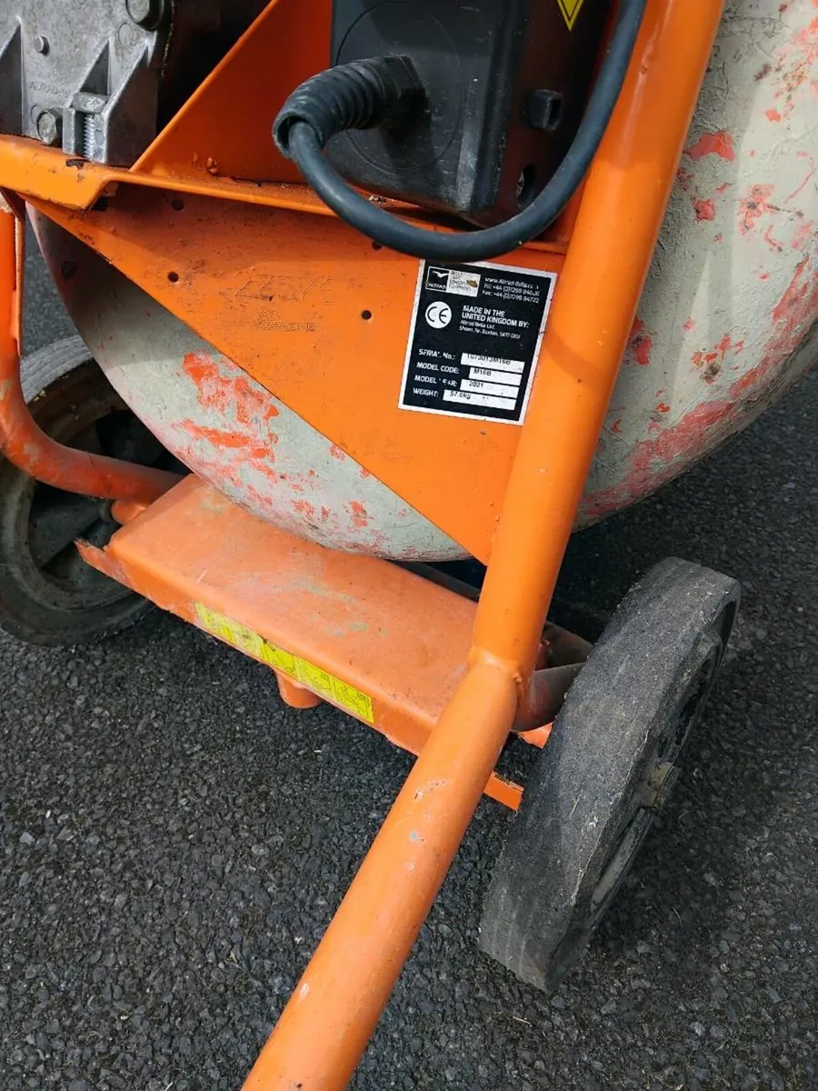 CEMENT MIXER - Image 3