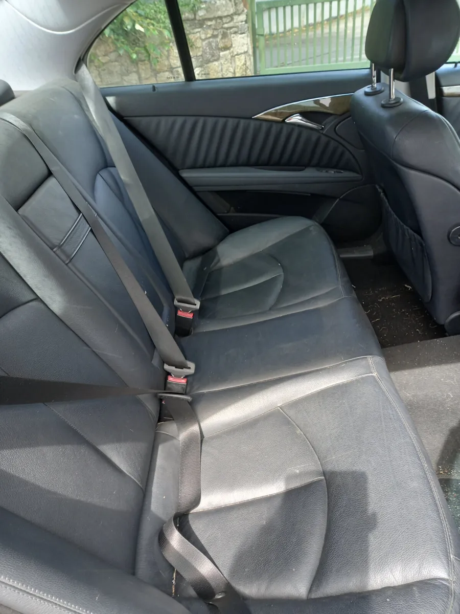 2008 Mercedes-Benz E-Class 220 2.1 Diesel - Image 2