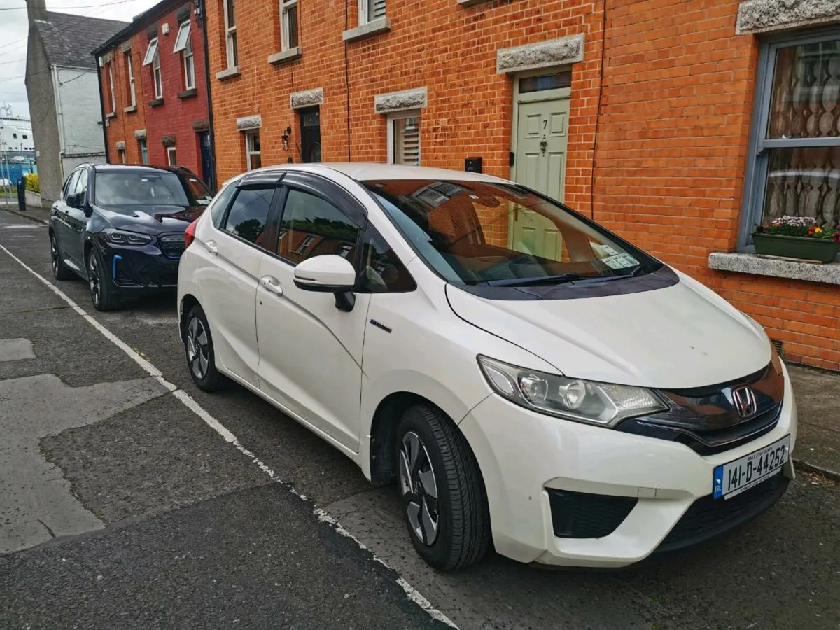 Honda Fit Hybrid - Image 2