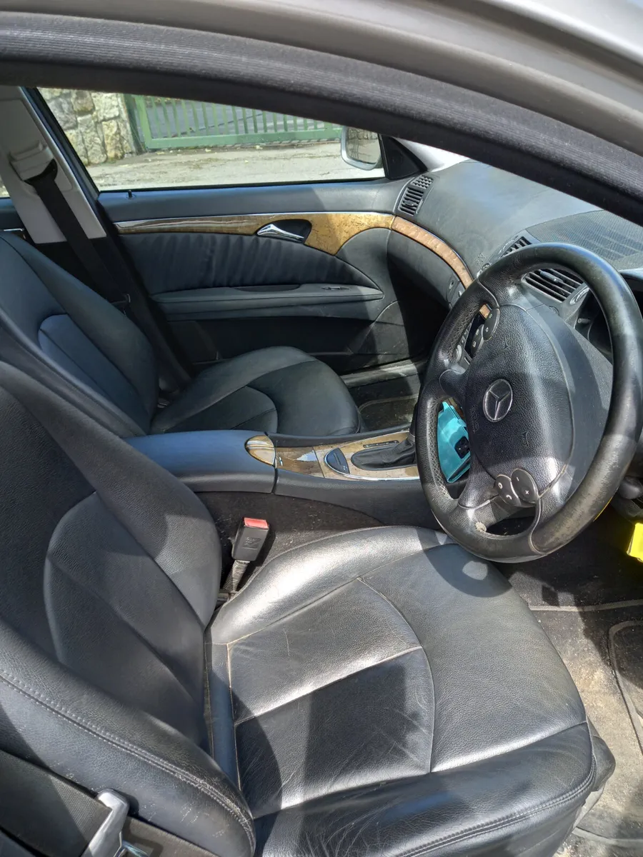 2008 Mercedes-Benz E-Class 220 2.1 Diesel - Image 3