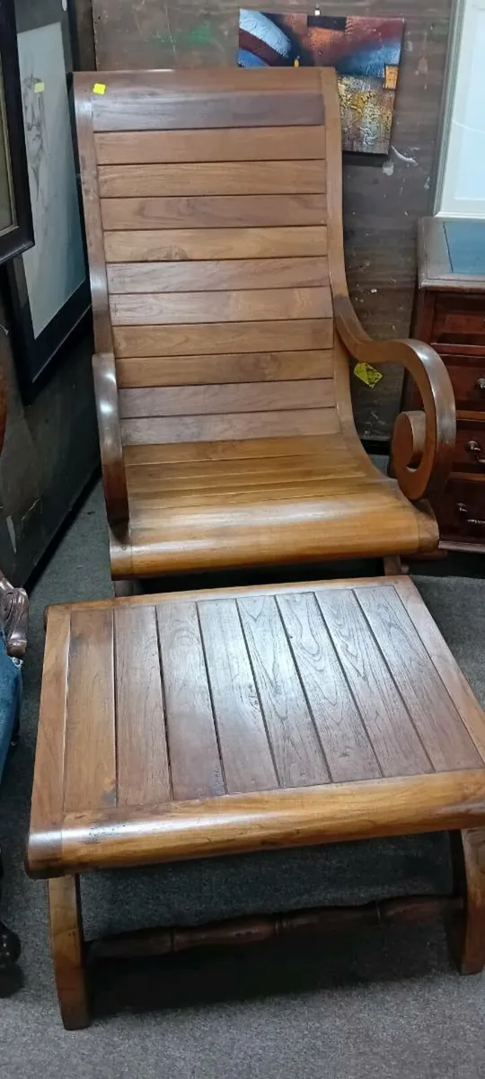 Modern Oversized Deck Chair And Stool - Image 2