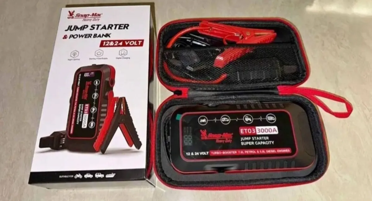 BRAND NEW SNAP-MAC JUMP STARTER & POWER BANK