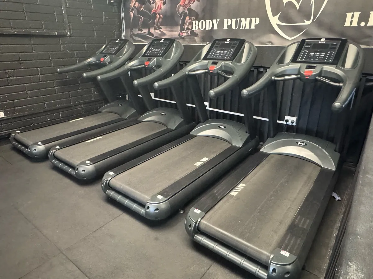Commercial treadmills - Image 1