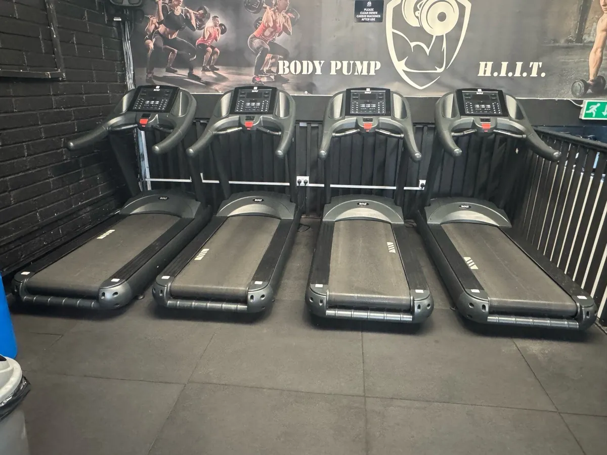 Commercial treadmills - Image 2