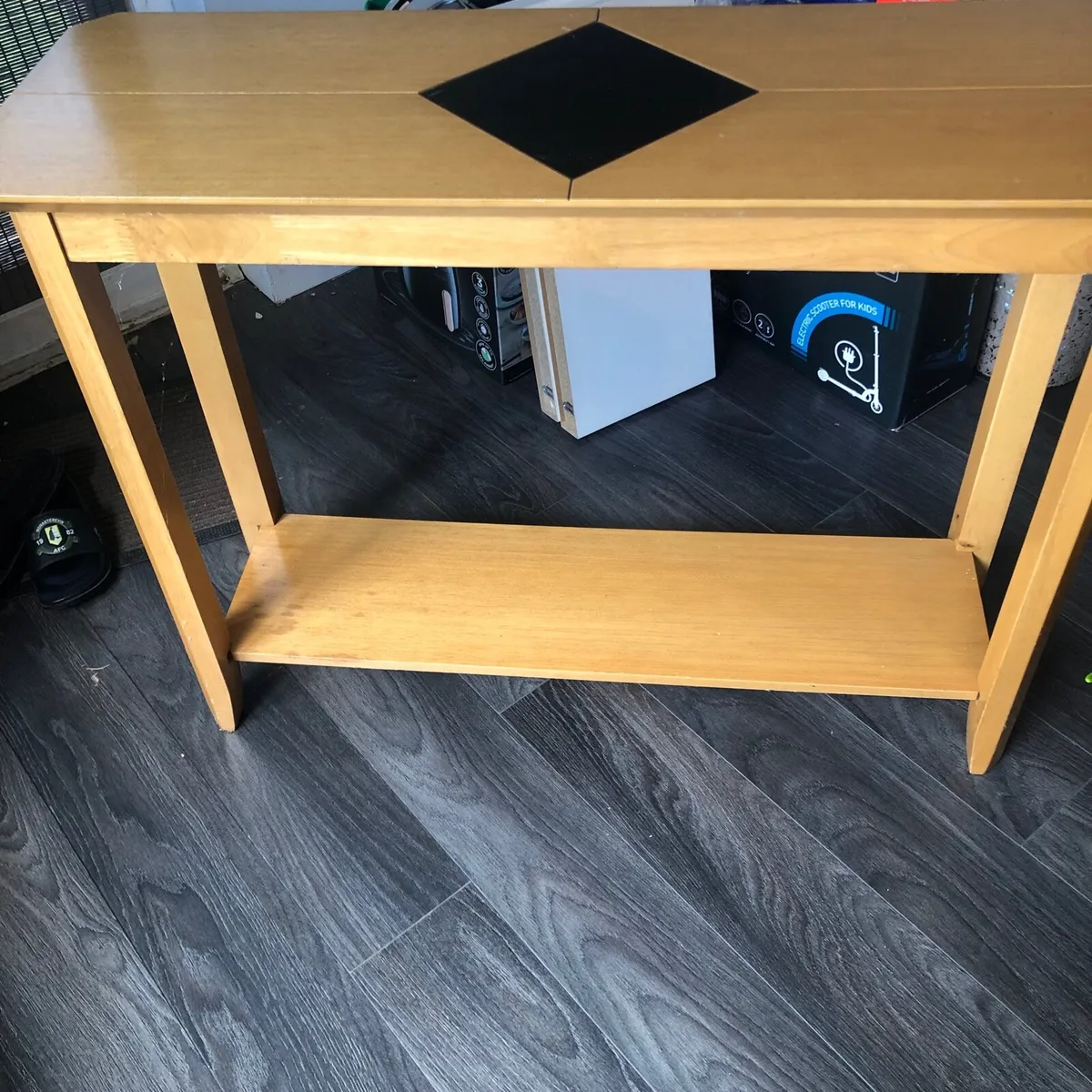 Picture and table - Image 1