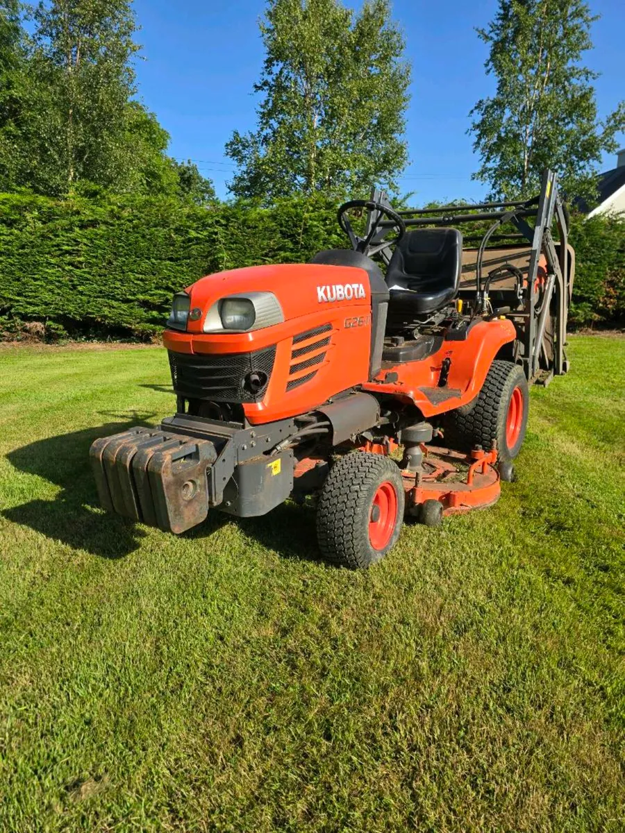 Kubota g26 ride on lawnmower - Image 1