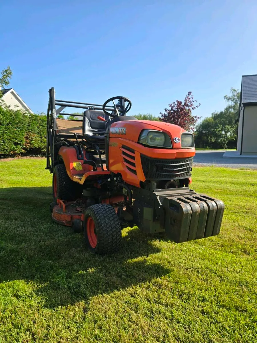 Kubota g26 ride on lawnmower - Image 2