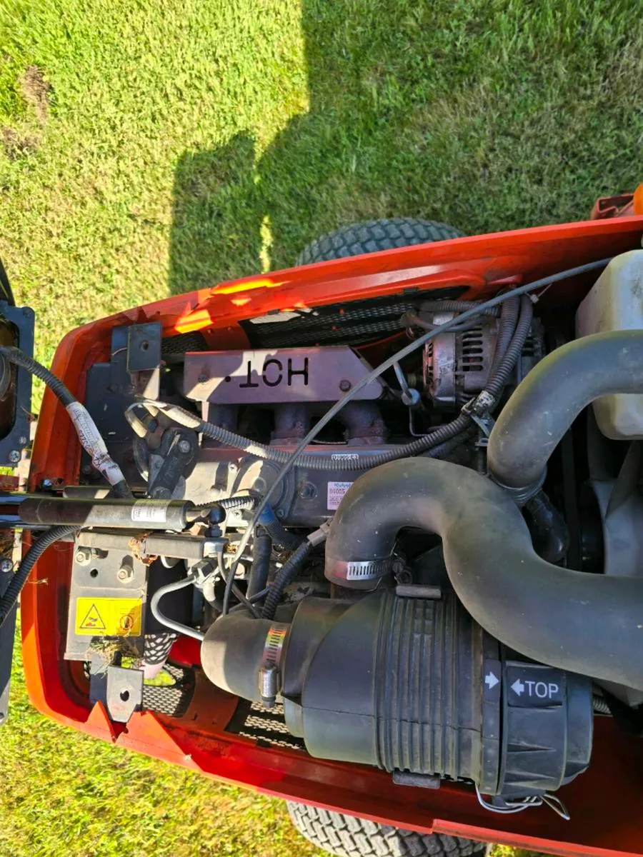 Kubota g26 ride on lawnmower - Image 4