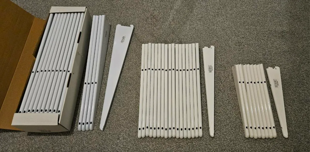 Twin Slot Shelving System With Brackets - Image 2
