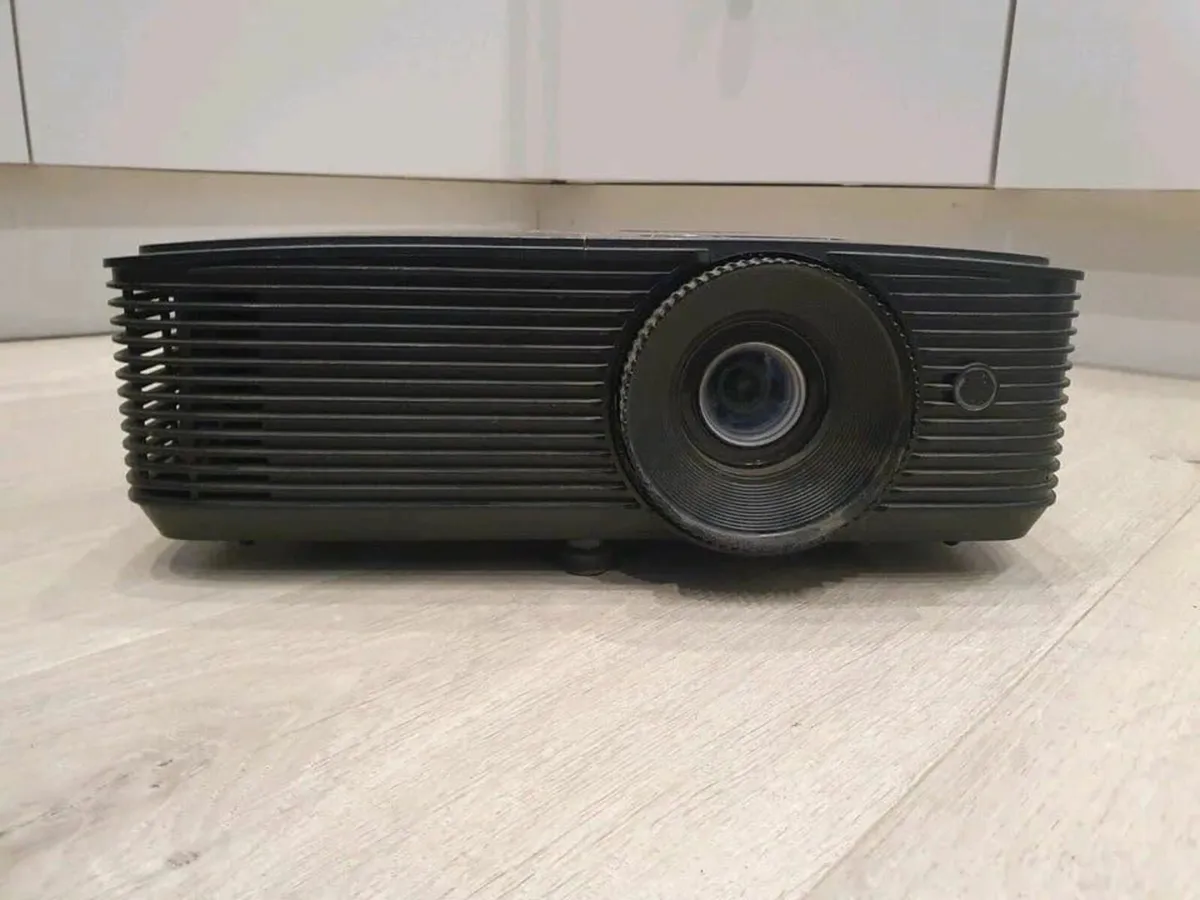Optima 143X Projector - Image 4