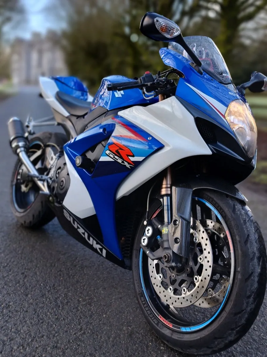 Suzuki gsxr 1000 k7 immaculate 18750 miles - Image 2