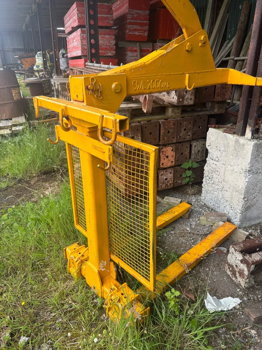 Crane Forks - Image 2
