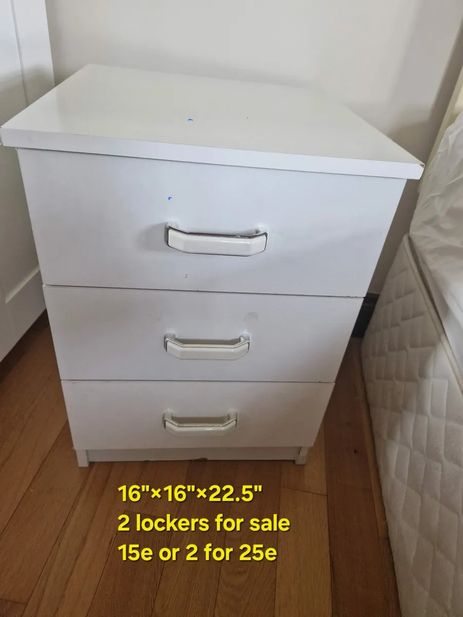 2 x Bedside cabinets