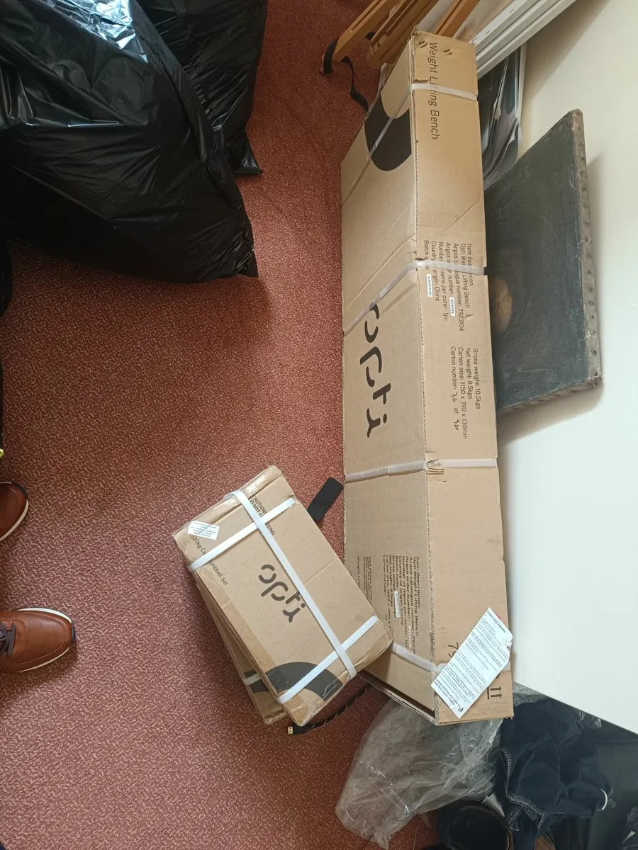Opti weight bench plus extra boxes of weights