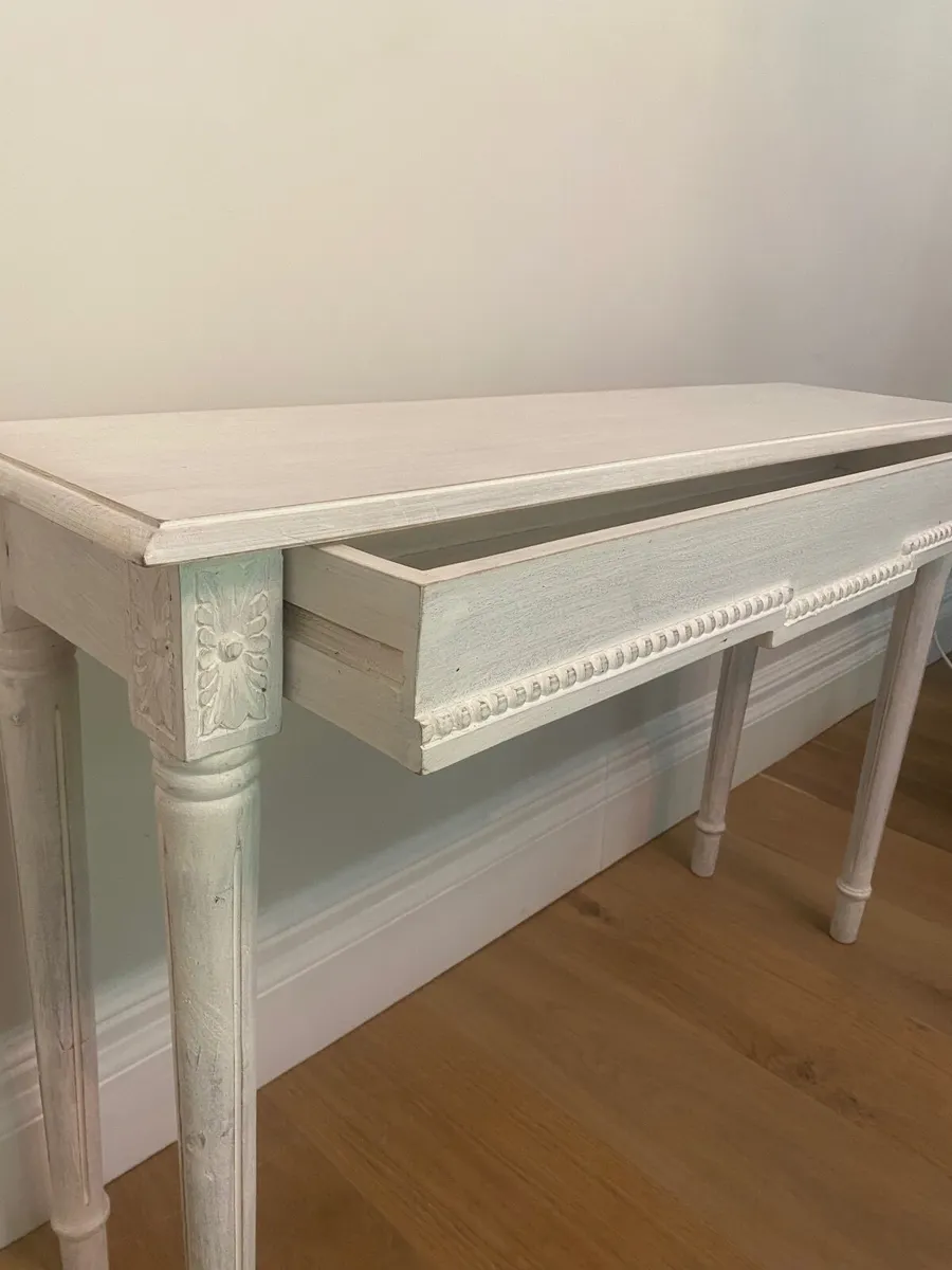 Helen Turkington Console table - Image 1