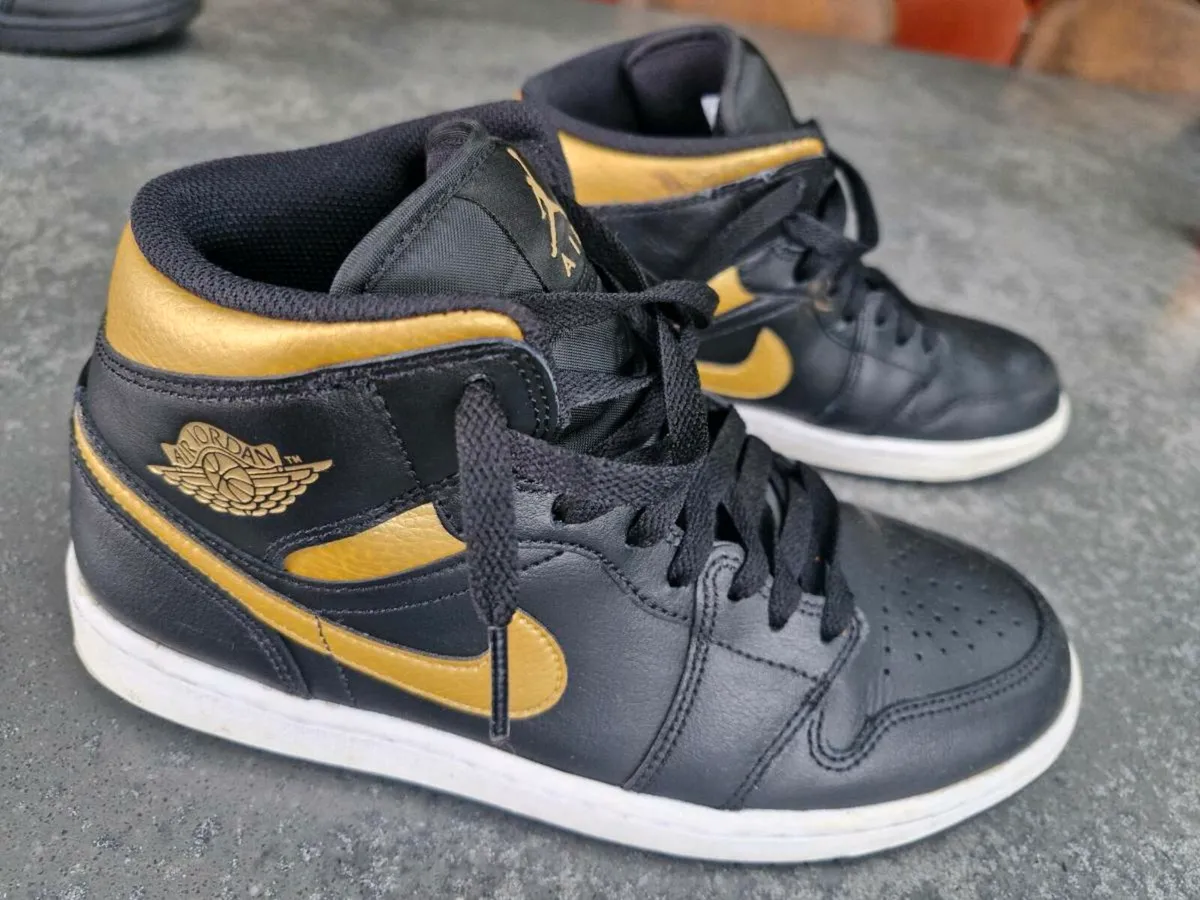 Nike Jordan Air 1 runners - Image 1