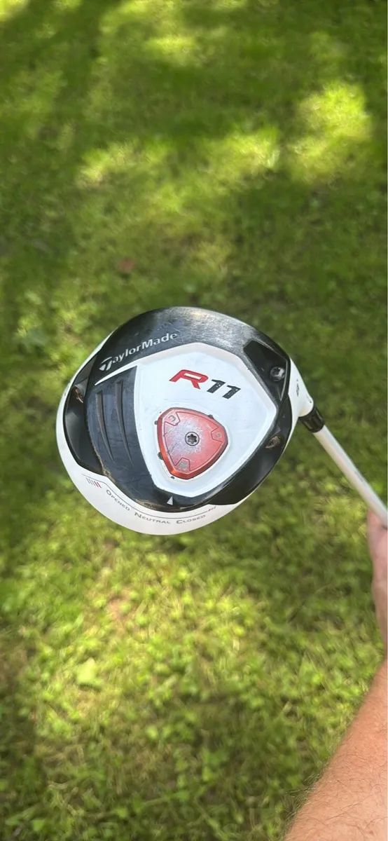 Taylormade R11 Driver - Fubuki 60g R Flex Shaft - Image 1