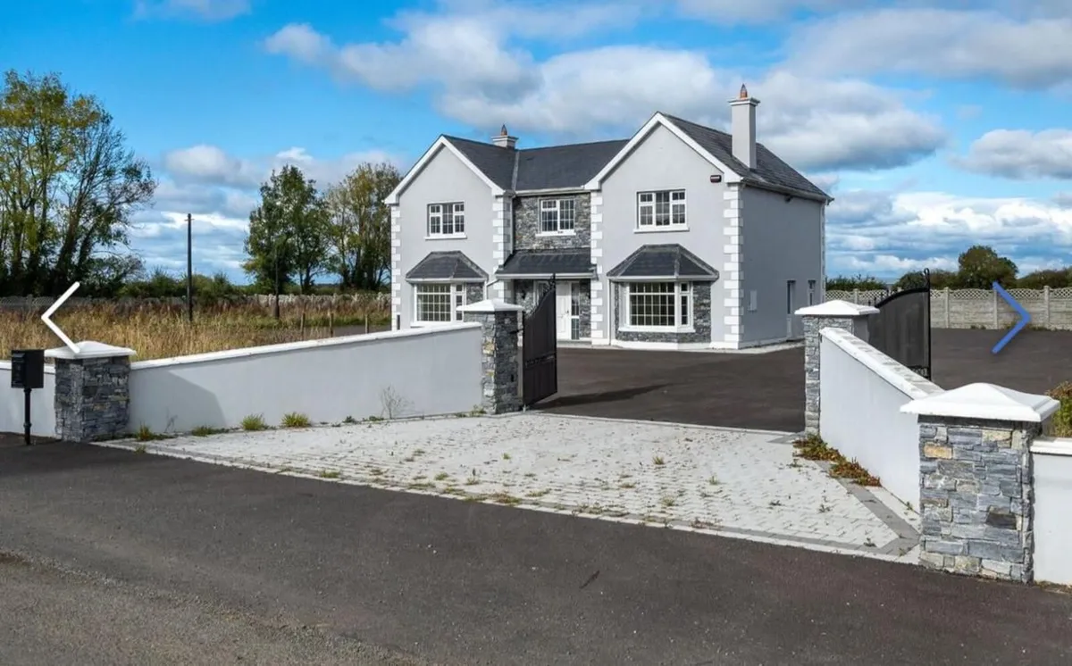 4 bedroom house for rent birr new build - Image 1