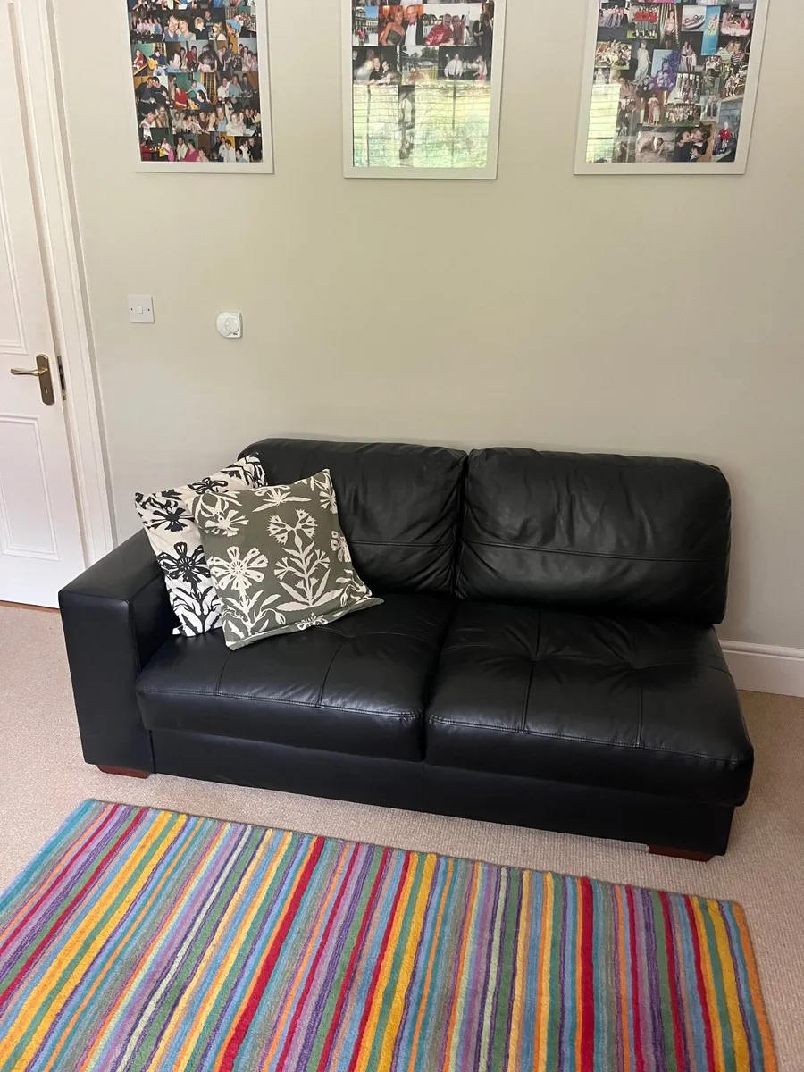 Corner leather black couch - Image 1