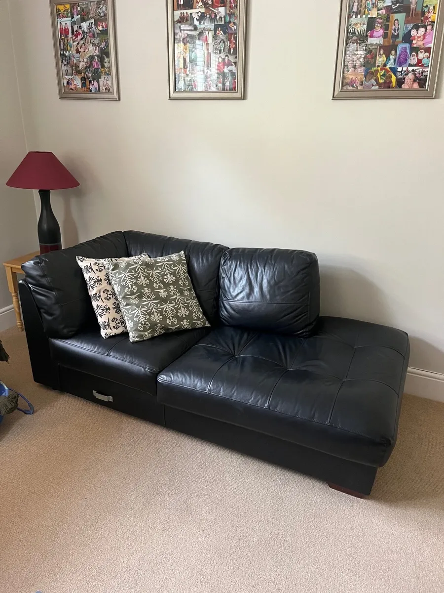 Corner leather black couch - Image 4