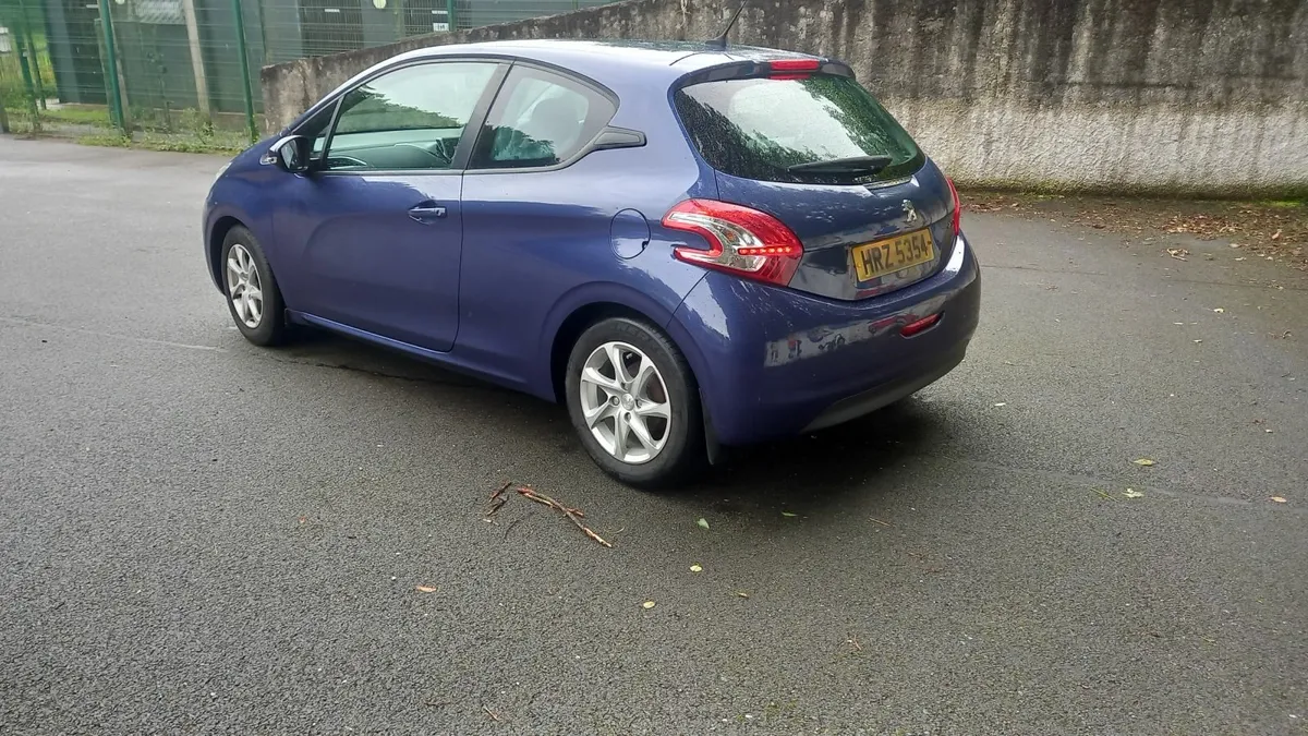 2014 Peugeot 208 Active - Image 1
