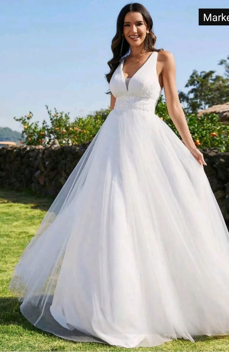 Wedding dress - Image 1