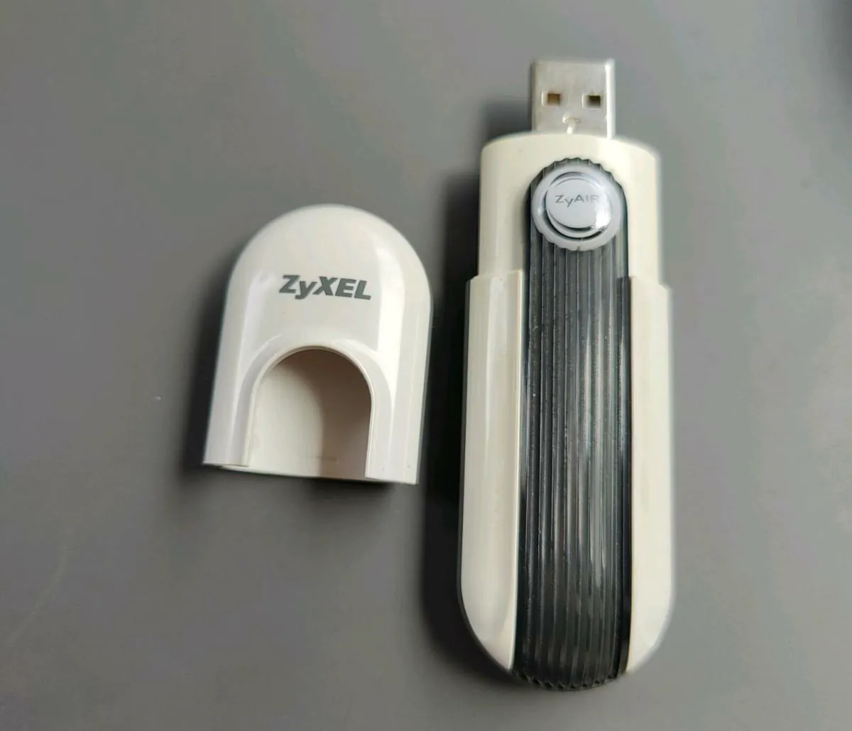 Zyxel G-260 802.11g Wireless USB 2.0 Network Card - Image 3