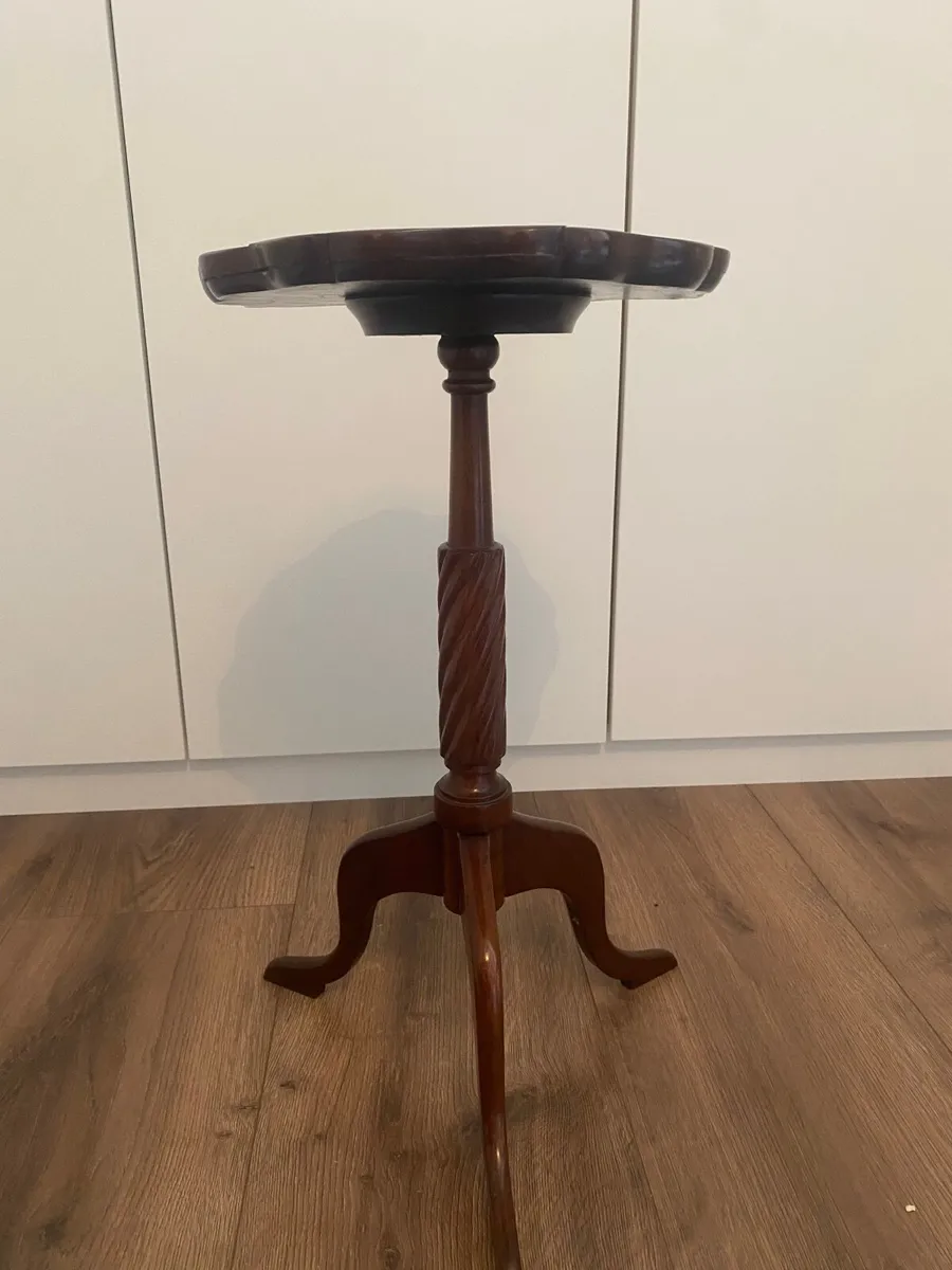Side table - Image 1