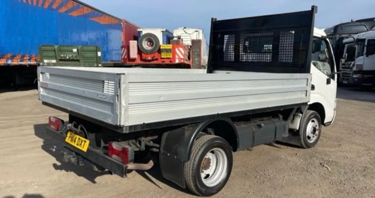 Toyota Dyna DROPSIDE 2014 - Image 2