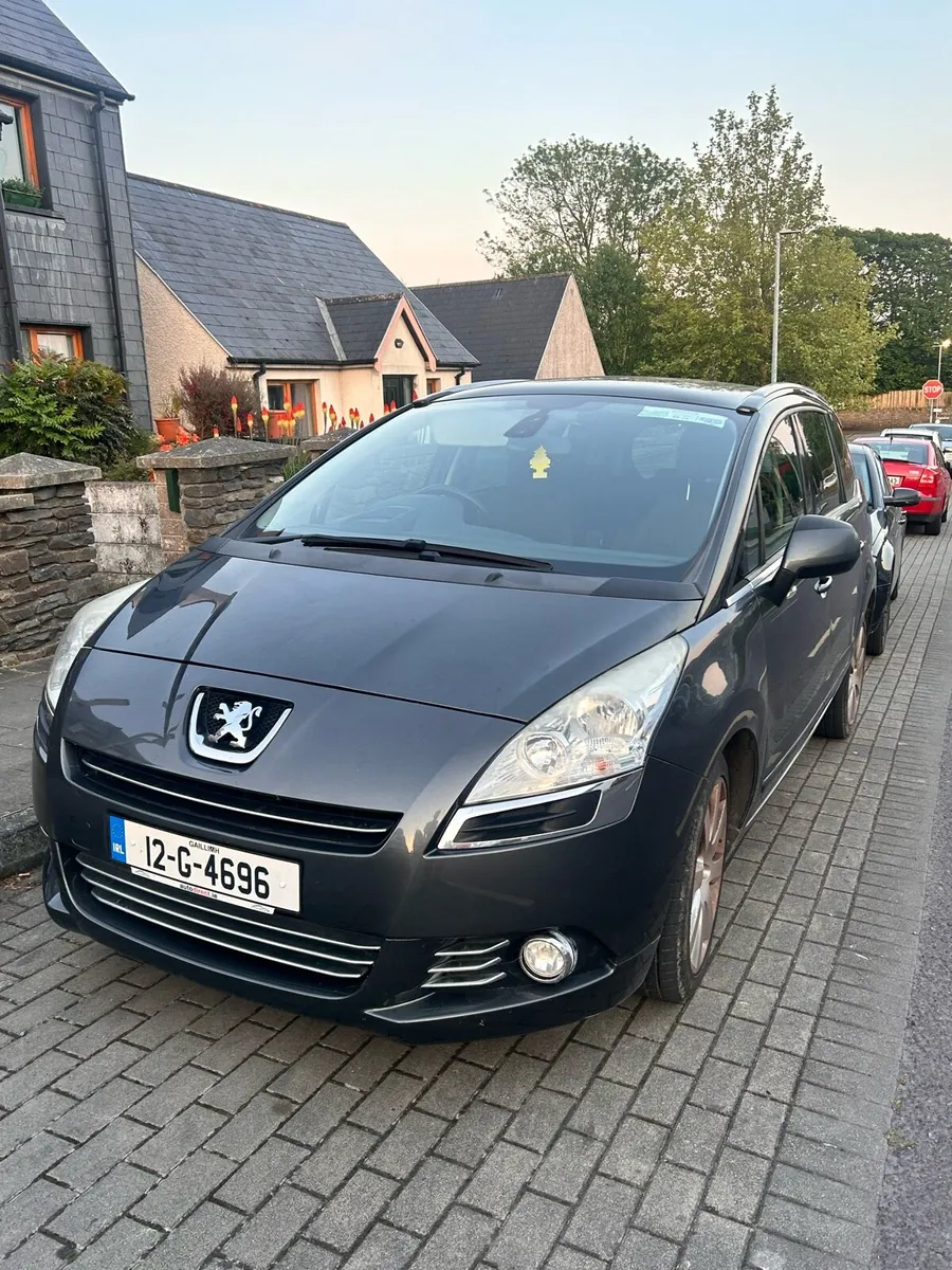 Peugeot 5008 - Image 1