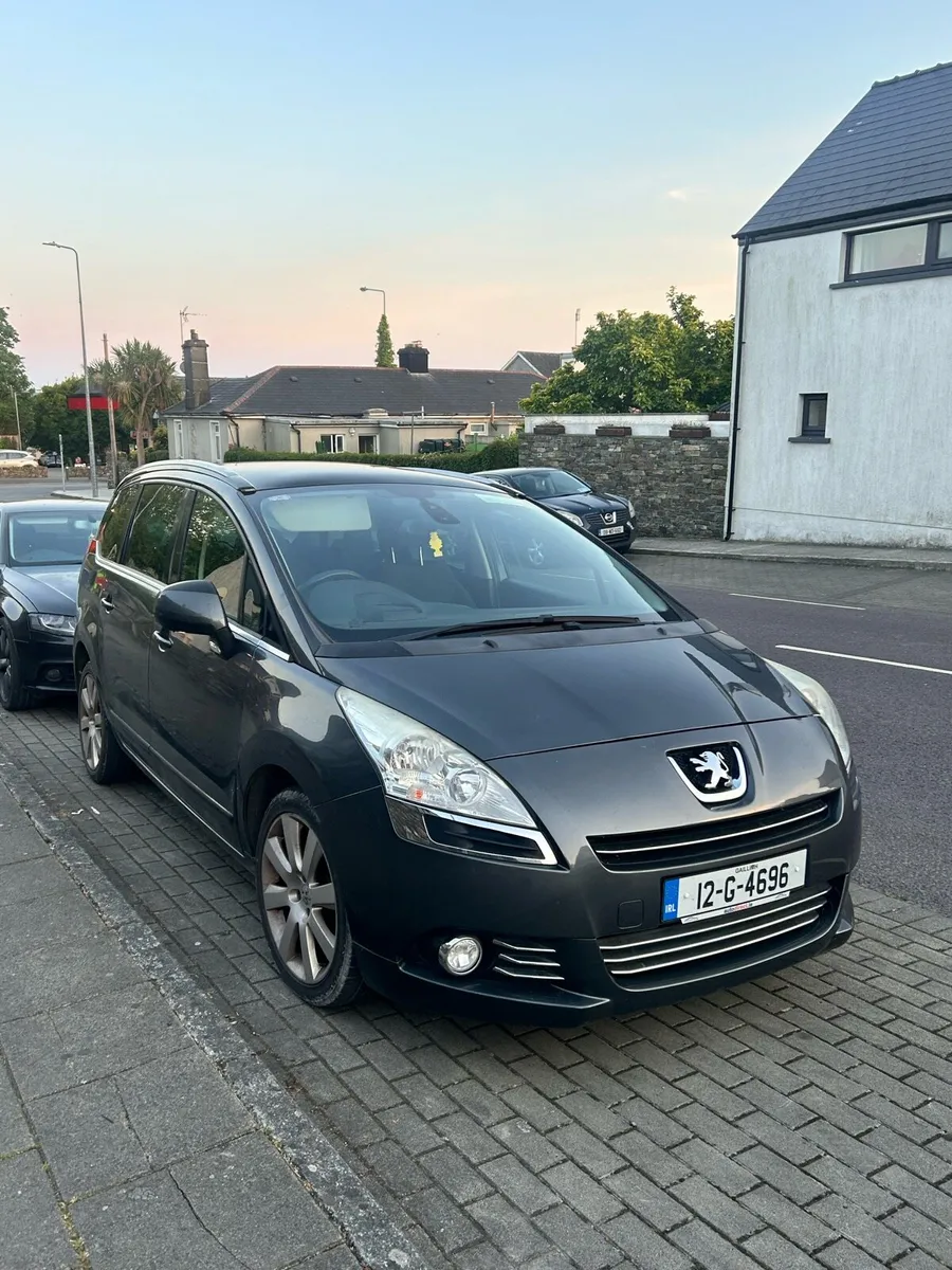 Peugeot 5008 - Image 2