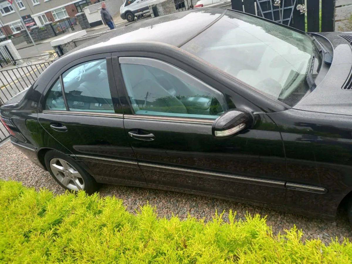 Mercedes c class - Image 2