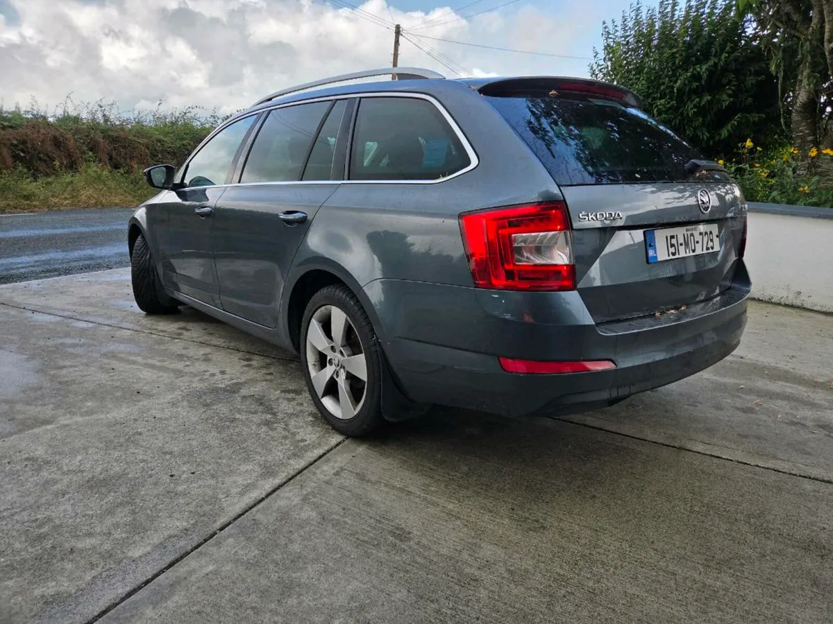 2015 Skoda Octavia Estate - Image 2