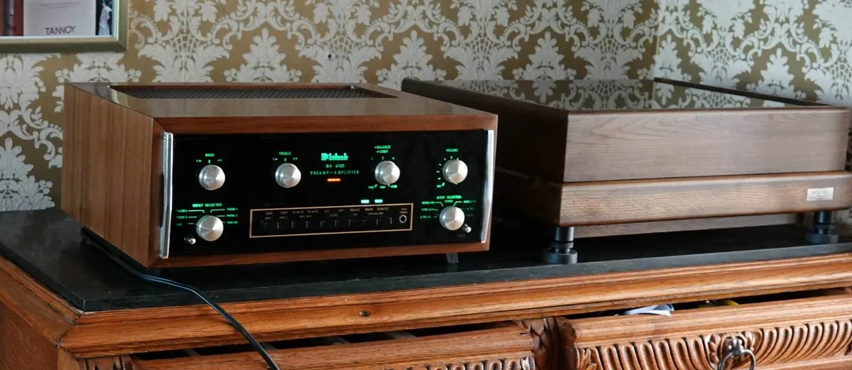 McIntosh MA6100 Integrated Amplifier - Image 1