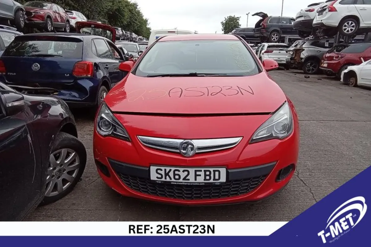 2012 VAUXHALL ASTRA BREAKING FOR PARTS - Image 1