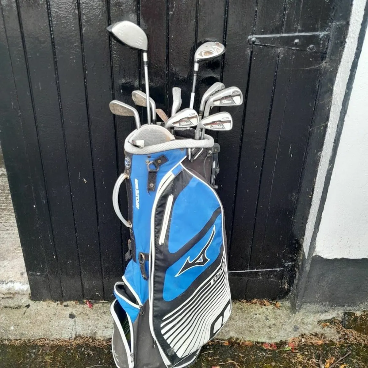 Golf Clubs ( Left hand set) trolley &  golf balls