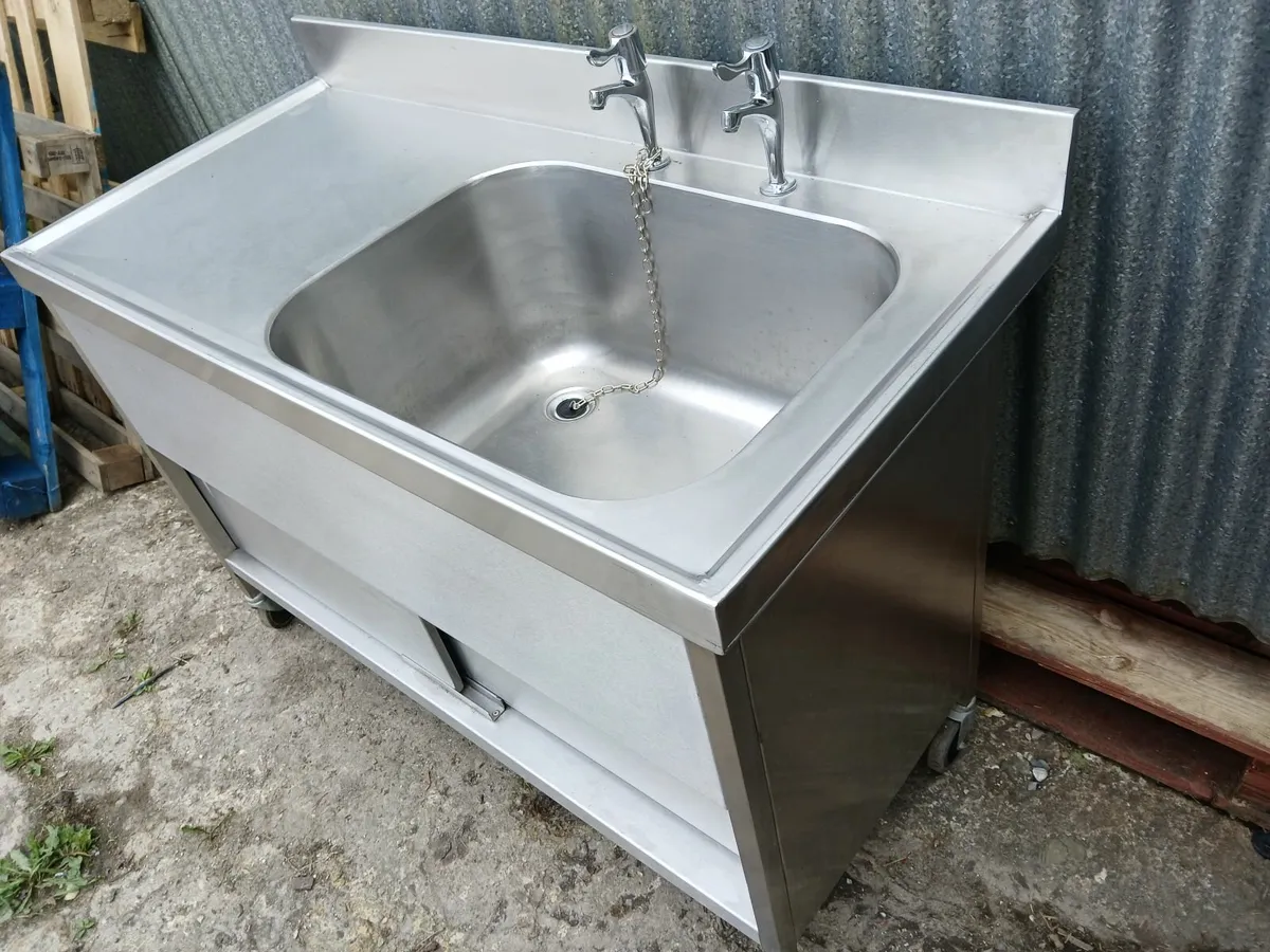 Stainless steel cabbinet sink unit delivered - Image 4