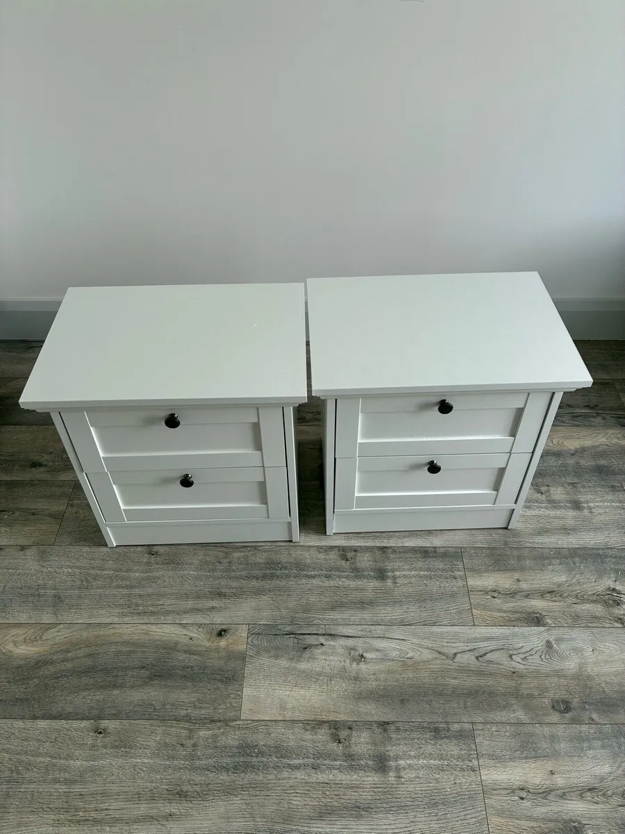 2 bedside lockers - Image 1