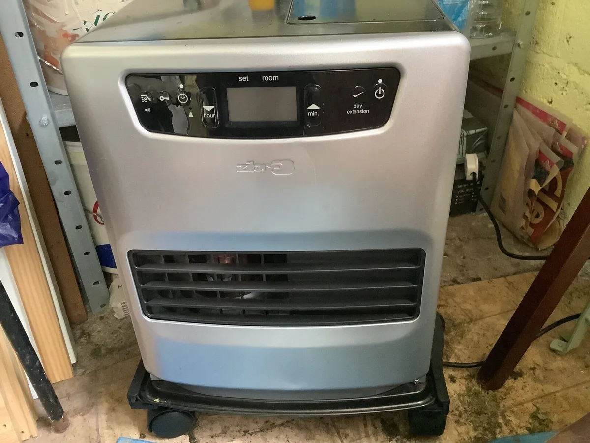 ZIBRO LC-132 oil blow heater - Image 1