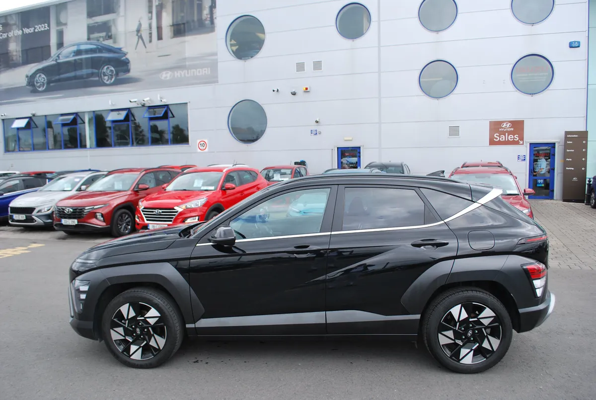 Hyundai KONA 2023 - Image 2