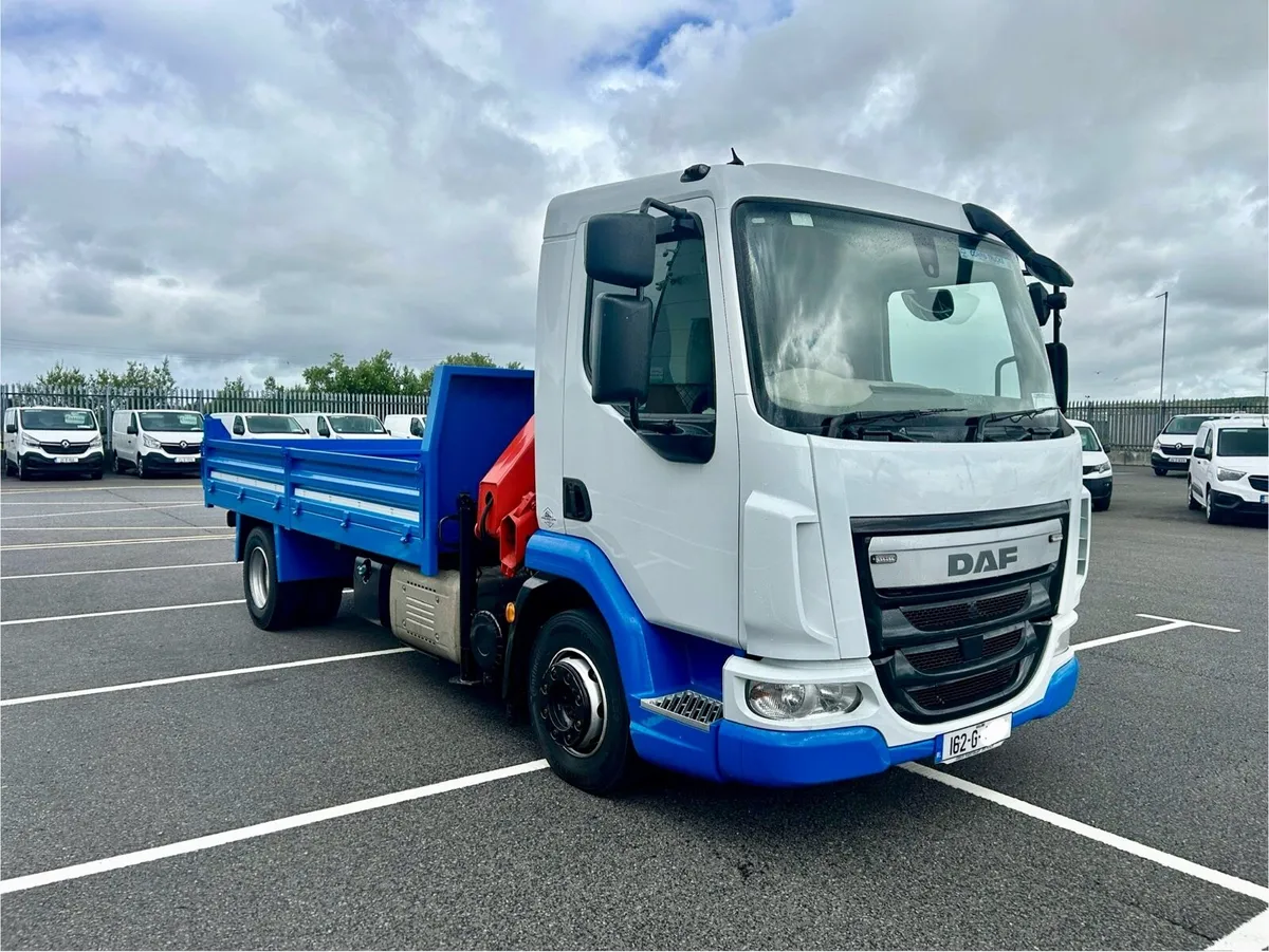 Daf 12 ton tipper and crane - Image 2