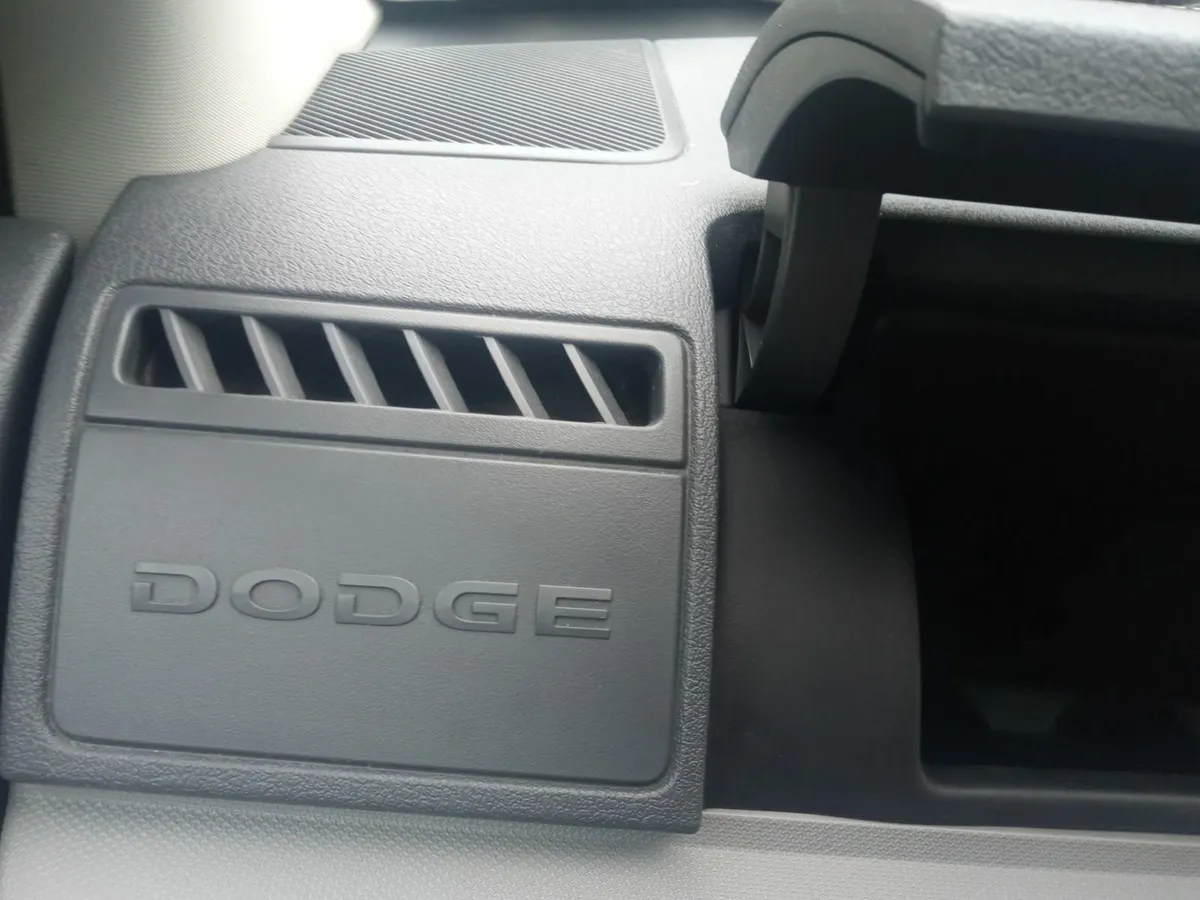 Dodge Avenger SXT 2 litre Diesel CDR engine 2008 - Image 2