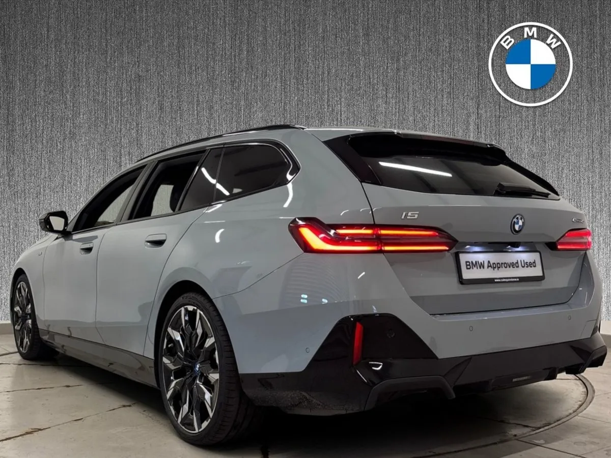 BMW i5 i5 Edrive40 M Sport Touring - Image 3
