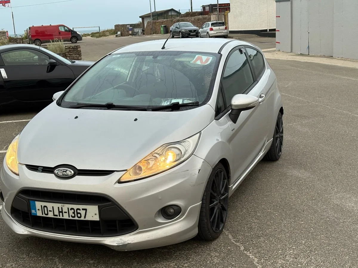 Ford fiesta zetas S 2010 - Image 2